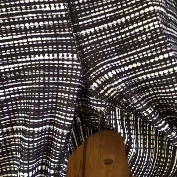 Joy Lab Women's‎ Small Black White Printed Leggings Athletic Casual Workout Gym - Picture 3 of 8